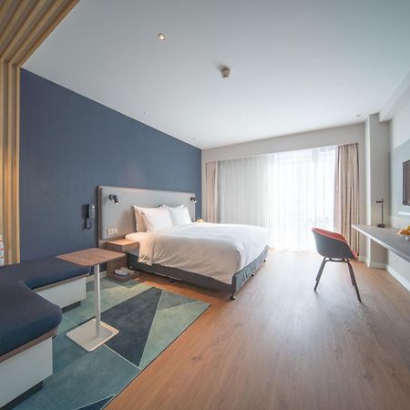 Holiday Inn Express Shanghai Huijin By Ihg المظهر الخارجي الصورة